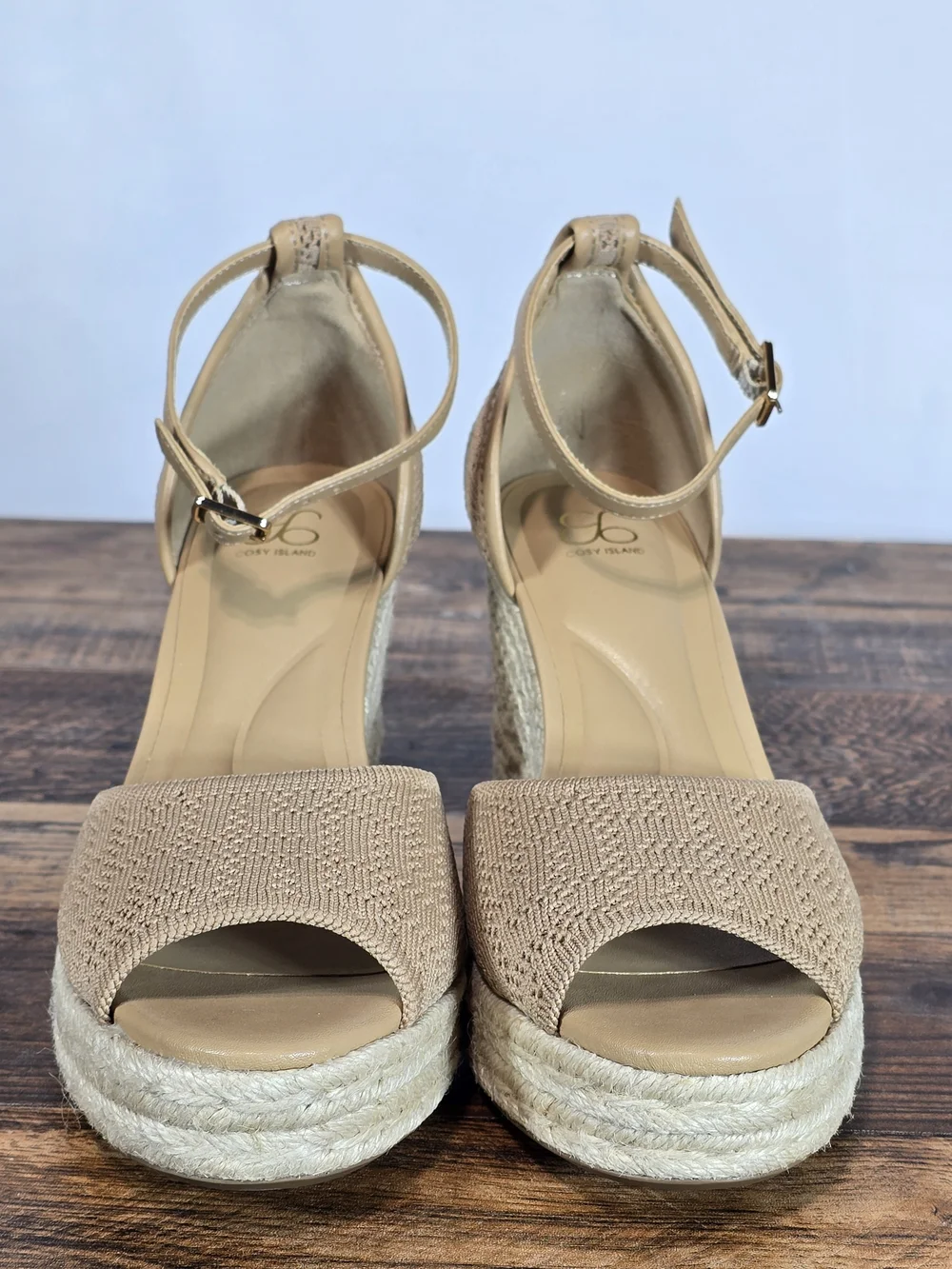 Cosy Island stylish beige